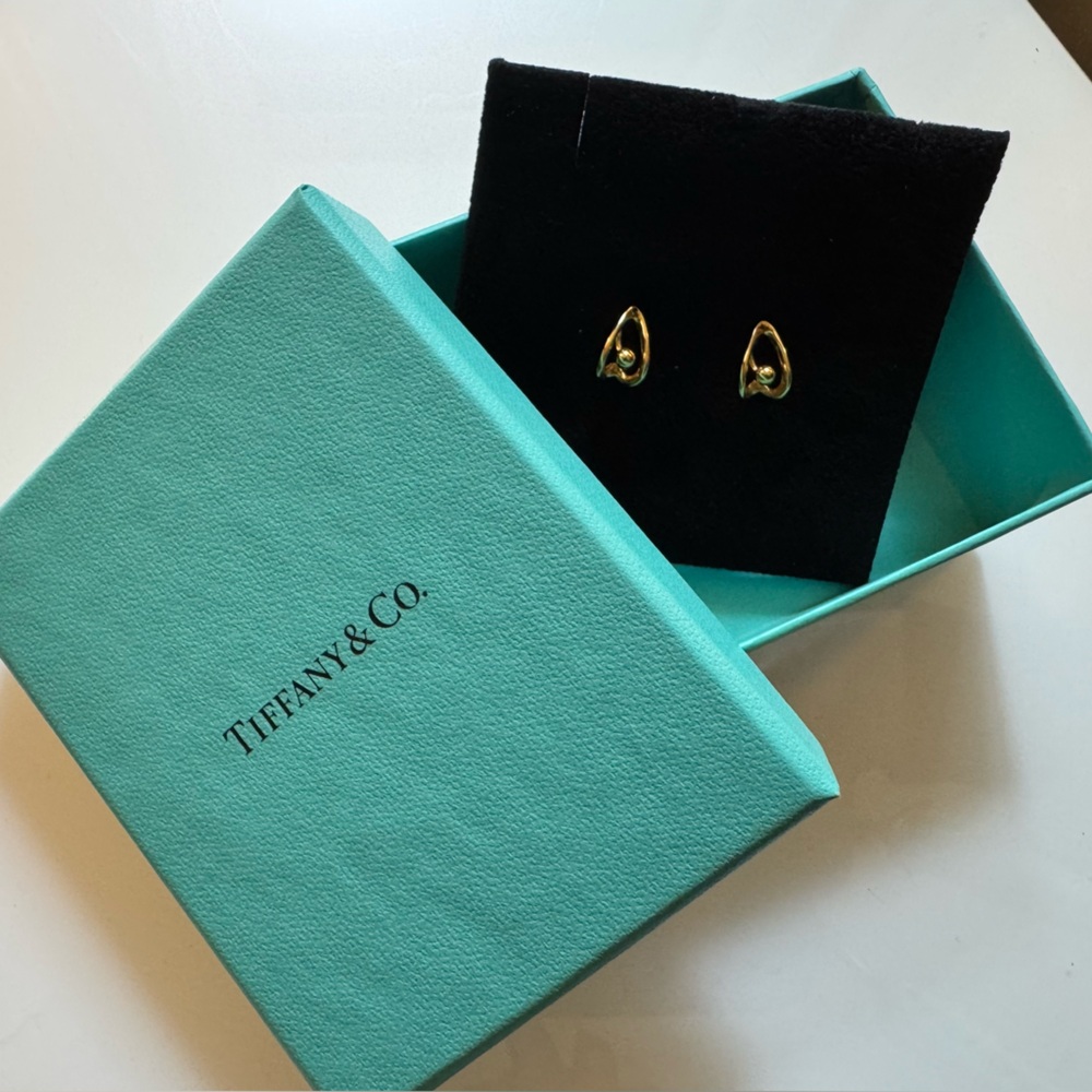 Tiffany & Co. Gold teardrop heart earrings